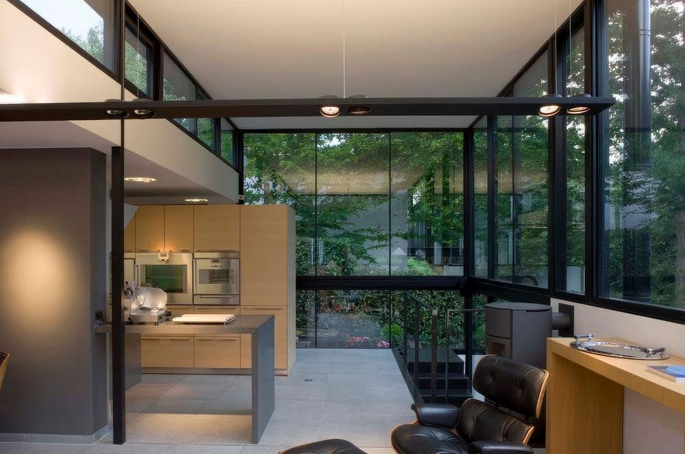 Specifiers can tailor windows to the architectural style of project designs.