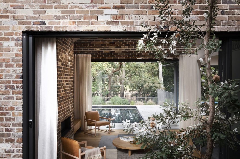 Indoor outdoor flow with some stunning Australian natives to enjoy - Photography: Chris Warnes