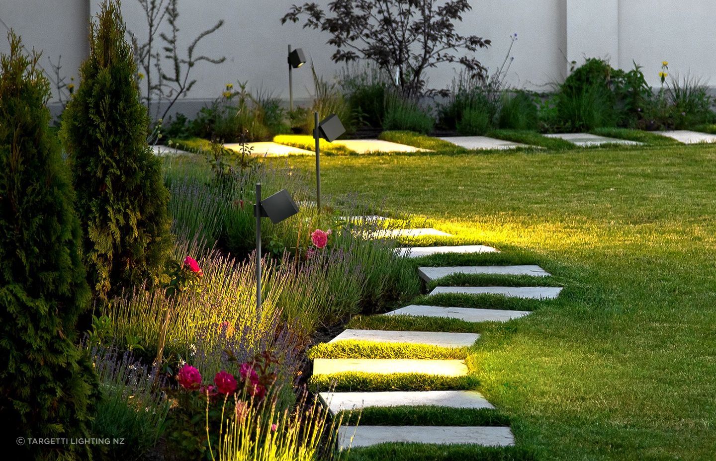 The beautifully designed Applique Bollard will stylishly light up any outdoor space