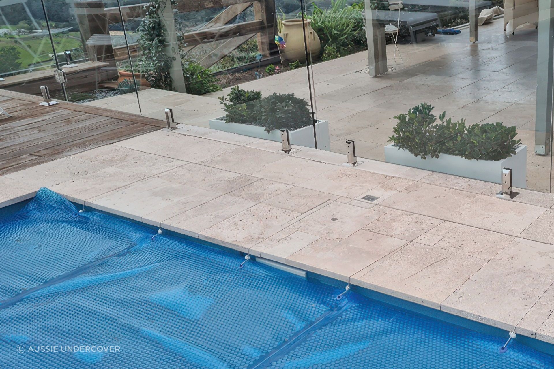Aussie-undercover-pool-cover-system-pavers-tiles-remote-control2-gigapixel-standard-v2-3x.jpeg