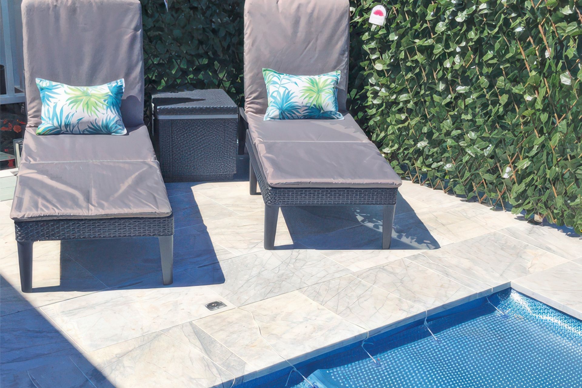 Aussie-undercover-pool-cover-system-pavers-tiles-remote-control6-gigapixel-standard-v2-3x.jpeg
