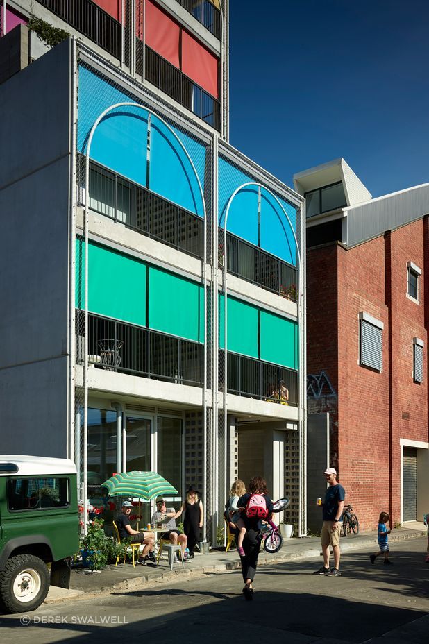 Residents can adjust their screens to control the sun and their privacy.