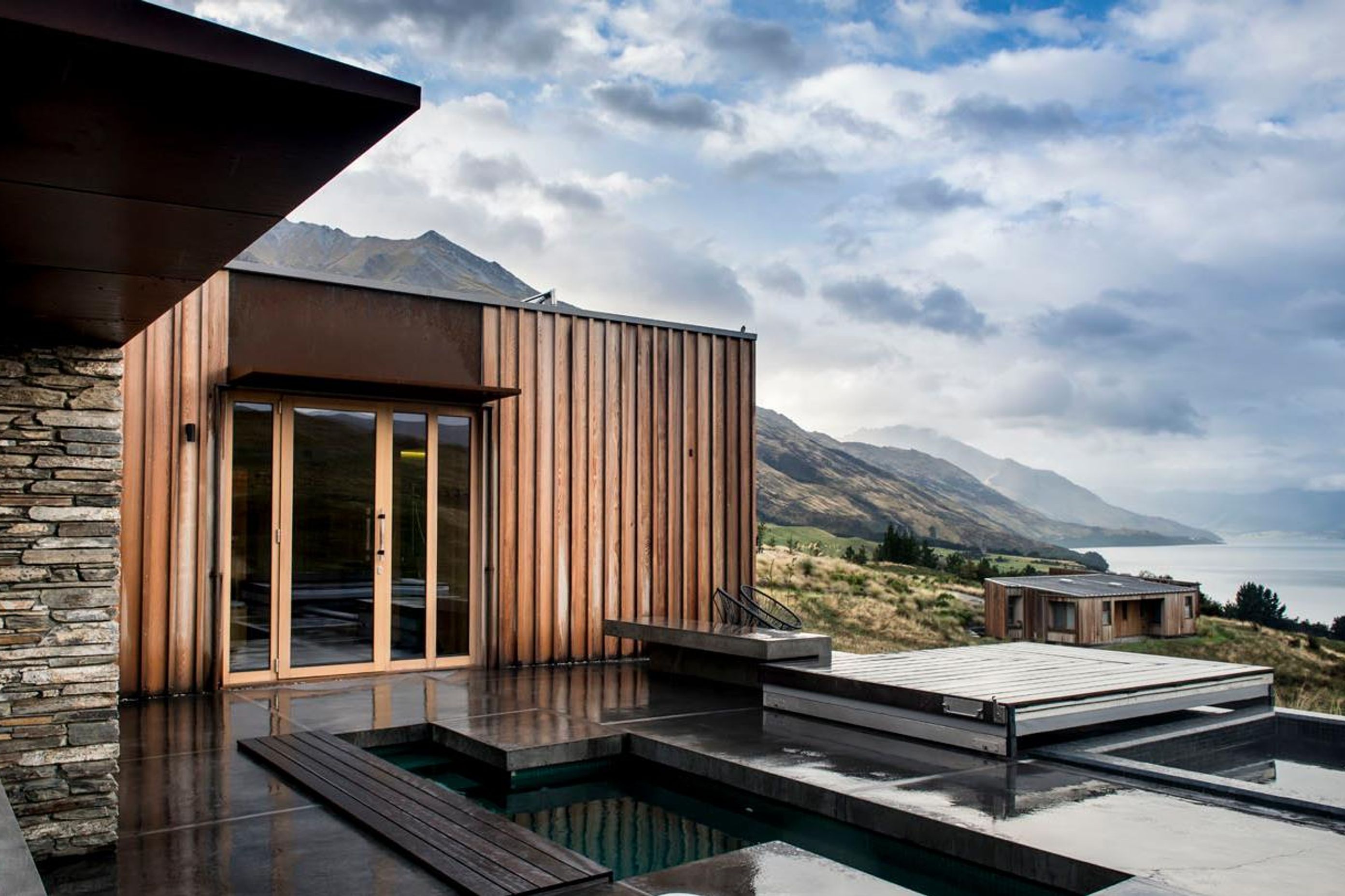 Options like Cedarscreen Cladding System from Rosenfeld Kidson &amp; Co. shows the difference quality cladding can make.