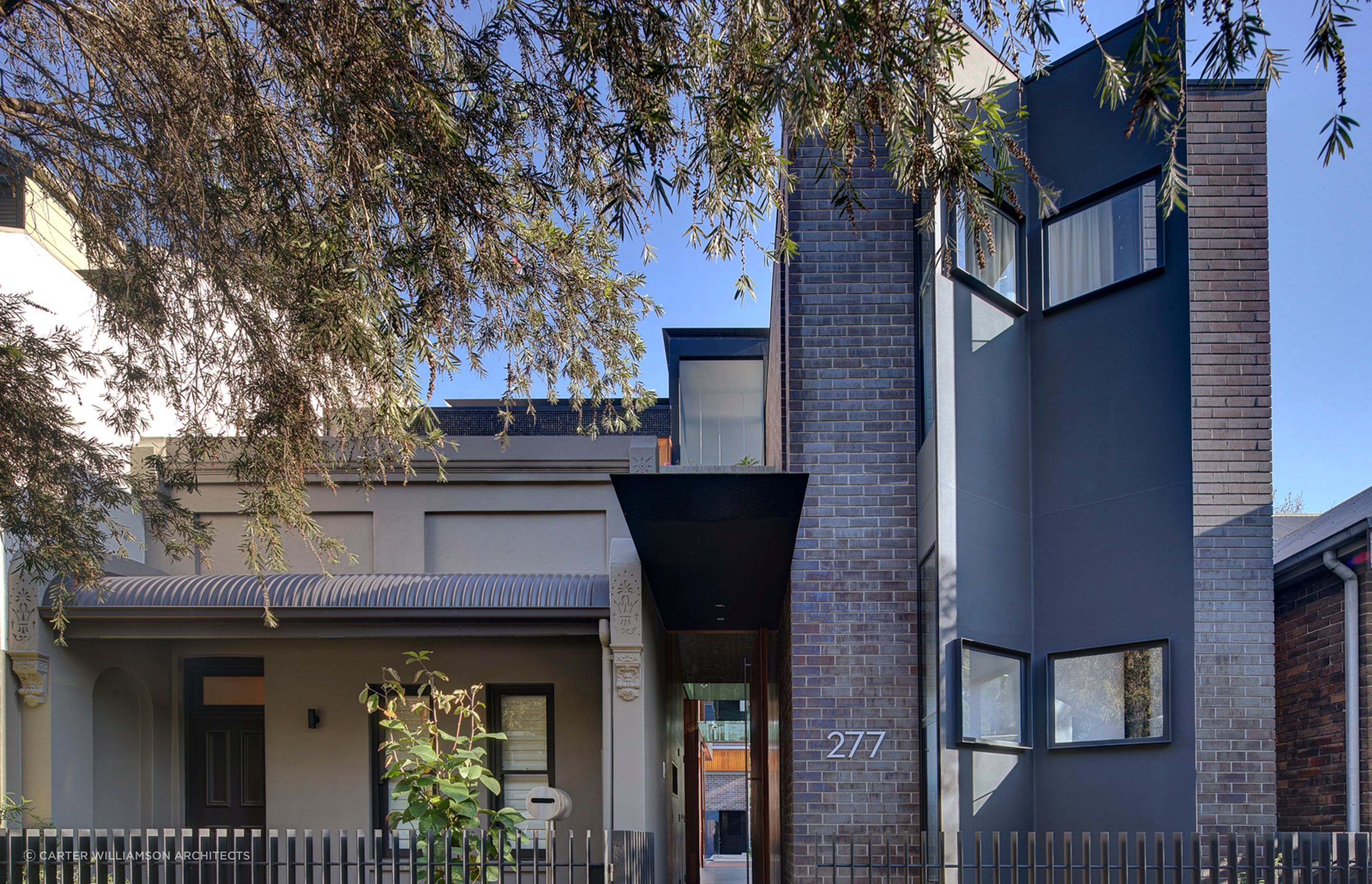 European influences and dramatic design with Spiegel Haus in Sydney - Photography: Brett Boardman