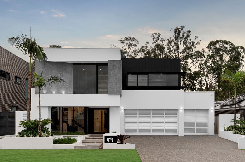 Classic-pearl-white-gloss-Dulux.jpg