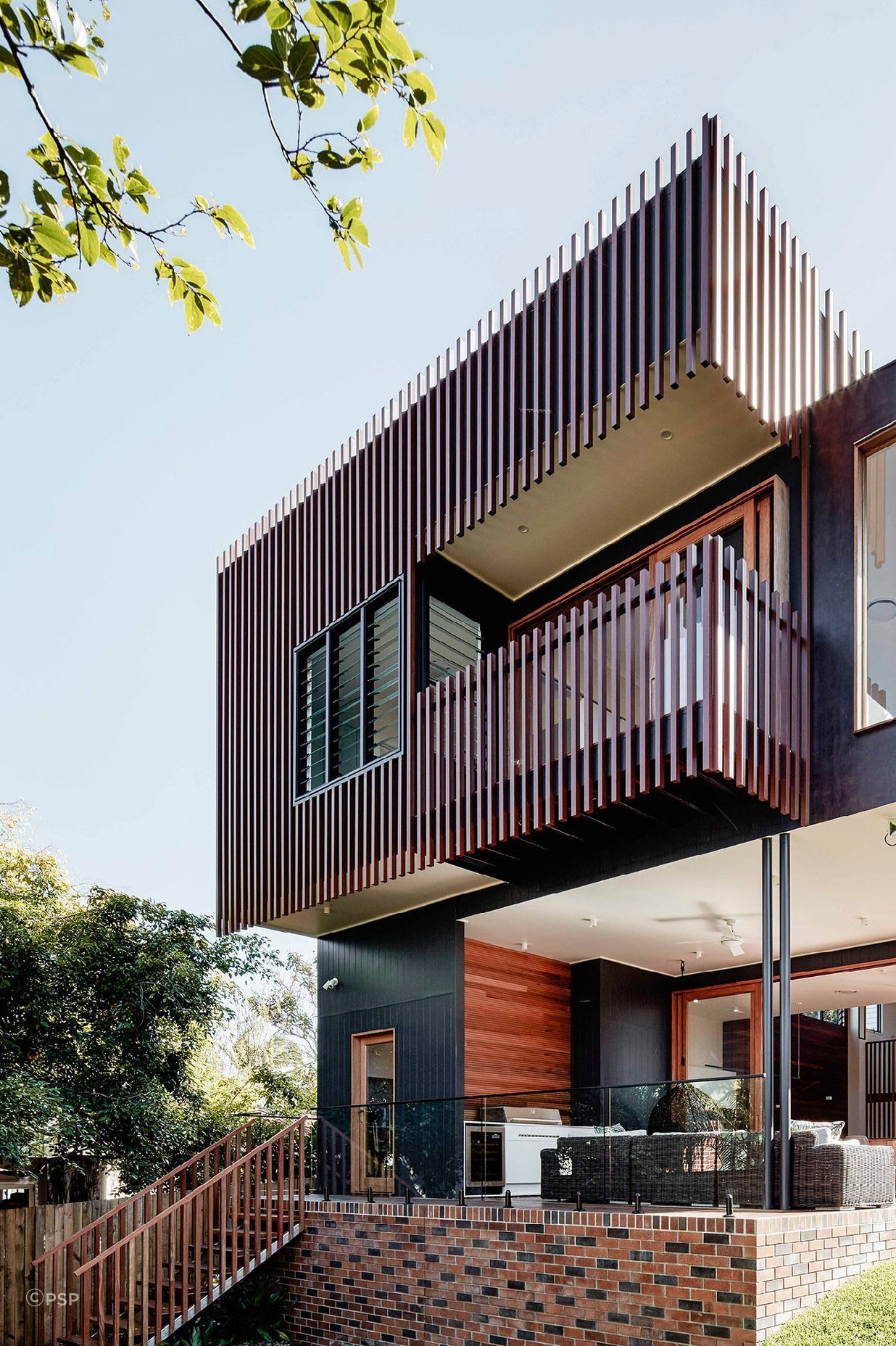 PSP stocks a range of Archi-Line sizes and colours including: 50mm x 25mm, 50mm x 50mm and 50mm x 100mm battens in White Flat, Black Cedar, Iroko and Western Red Cedar. Other colours and size options are available on request.