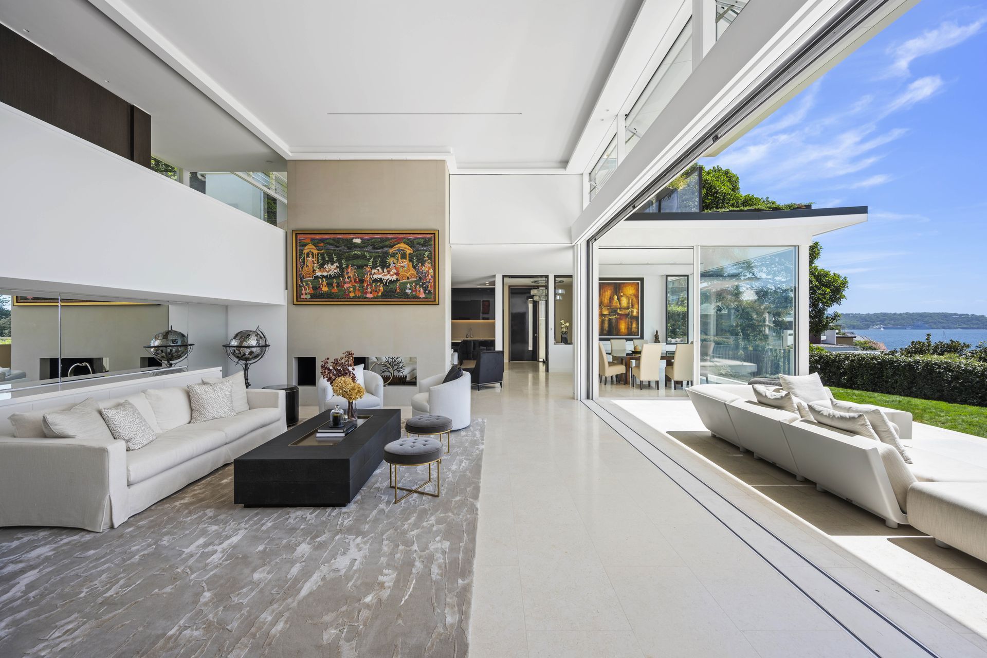 Characterised by soft cream hues, with rich textural details and subtle marbling for added visual interest, Crema Vialle Limestone offers elegant simplicity.