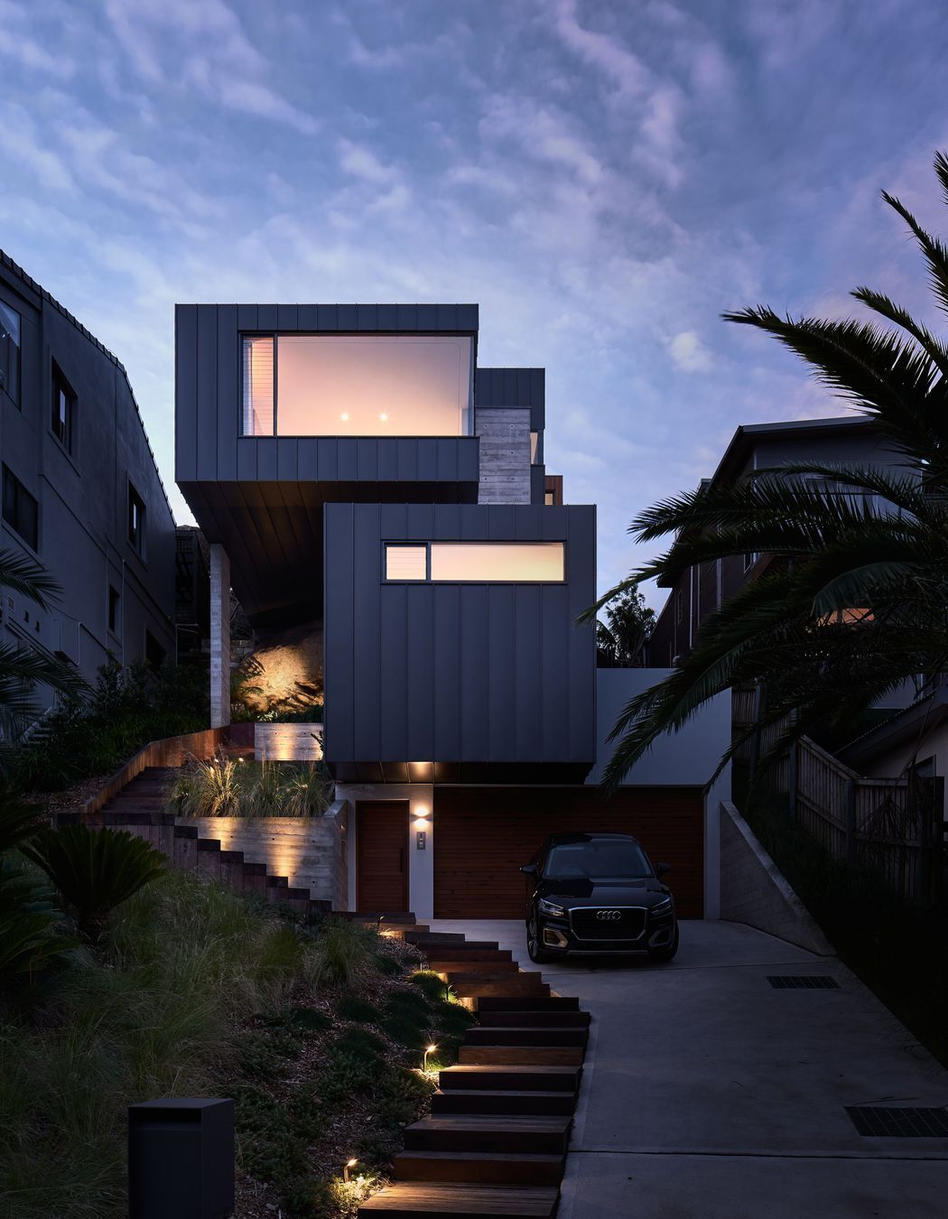 Curl Curl residence illuminated by Special Lights