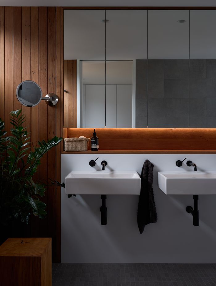 Indirect bathroom lighting