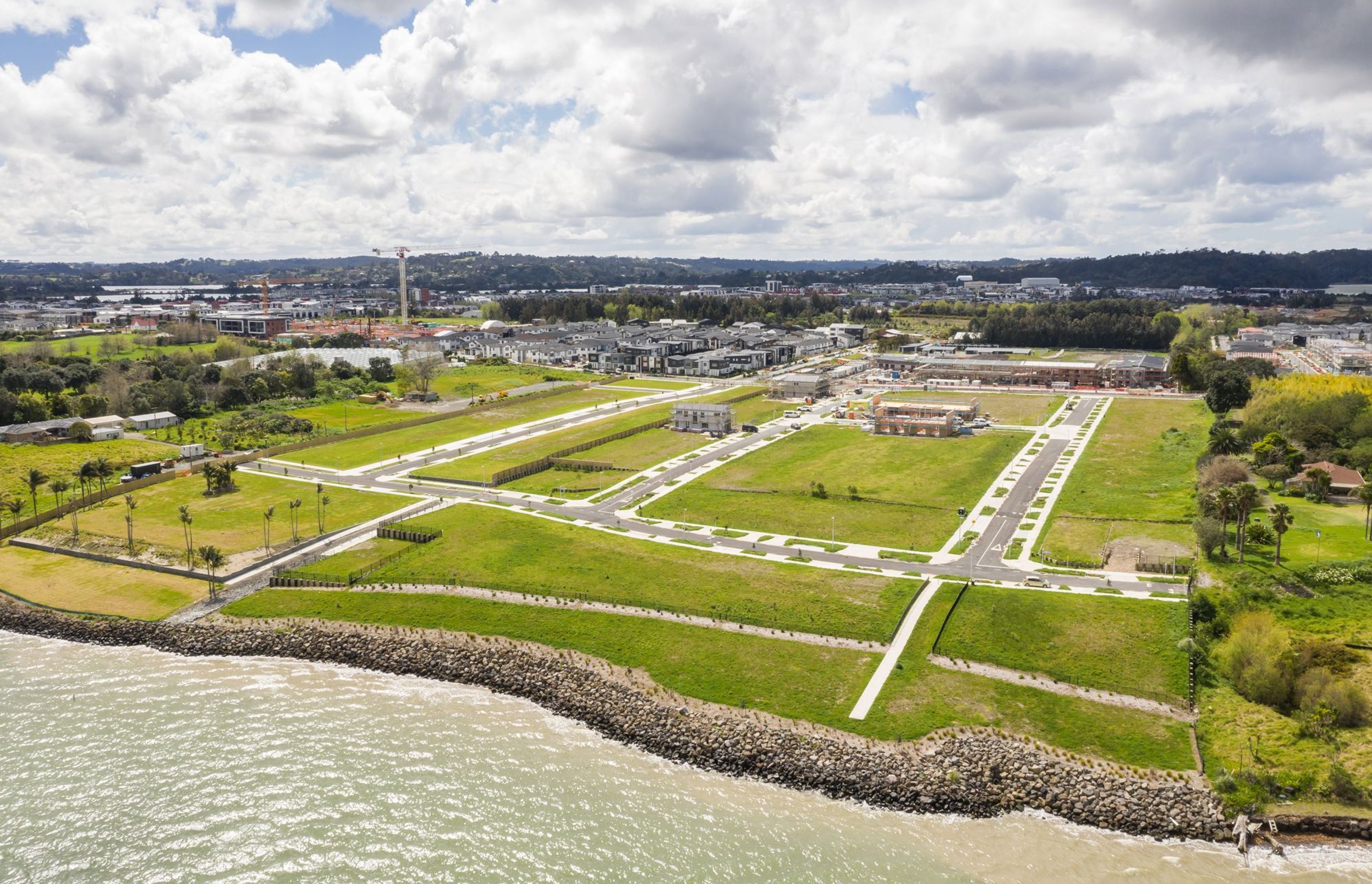CPMC provided development management and project management services throughout the duration of this residential subdivision project in Scott Point, Hobsonville, Auckland. The 4 ha site was subdivided successfully into 105 residential lots.