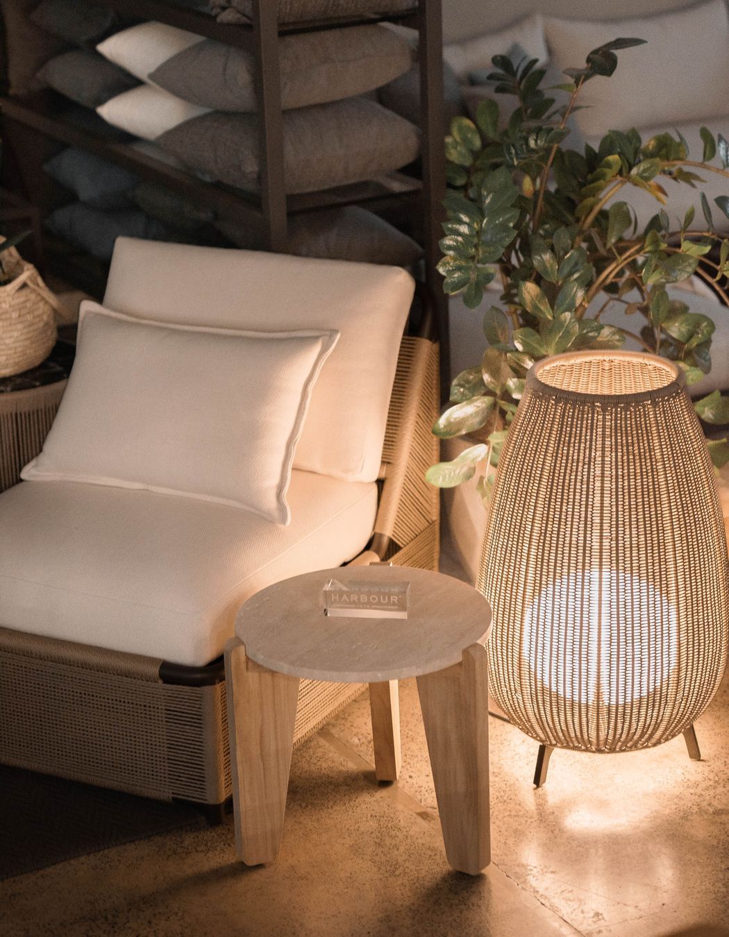 Special Lights' Amphora complements a coastal look