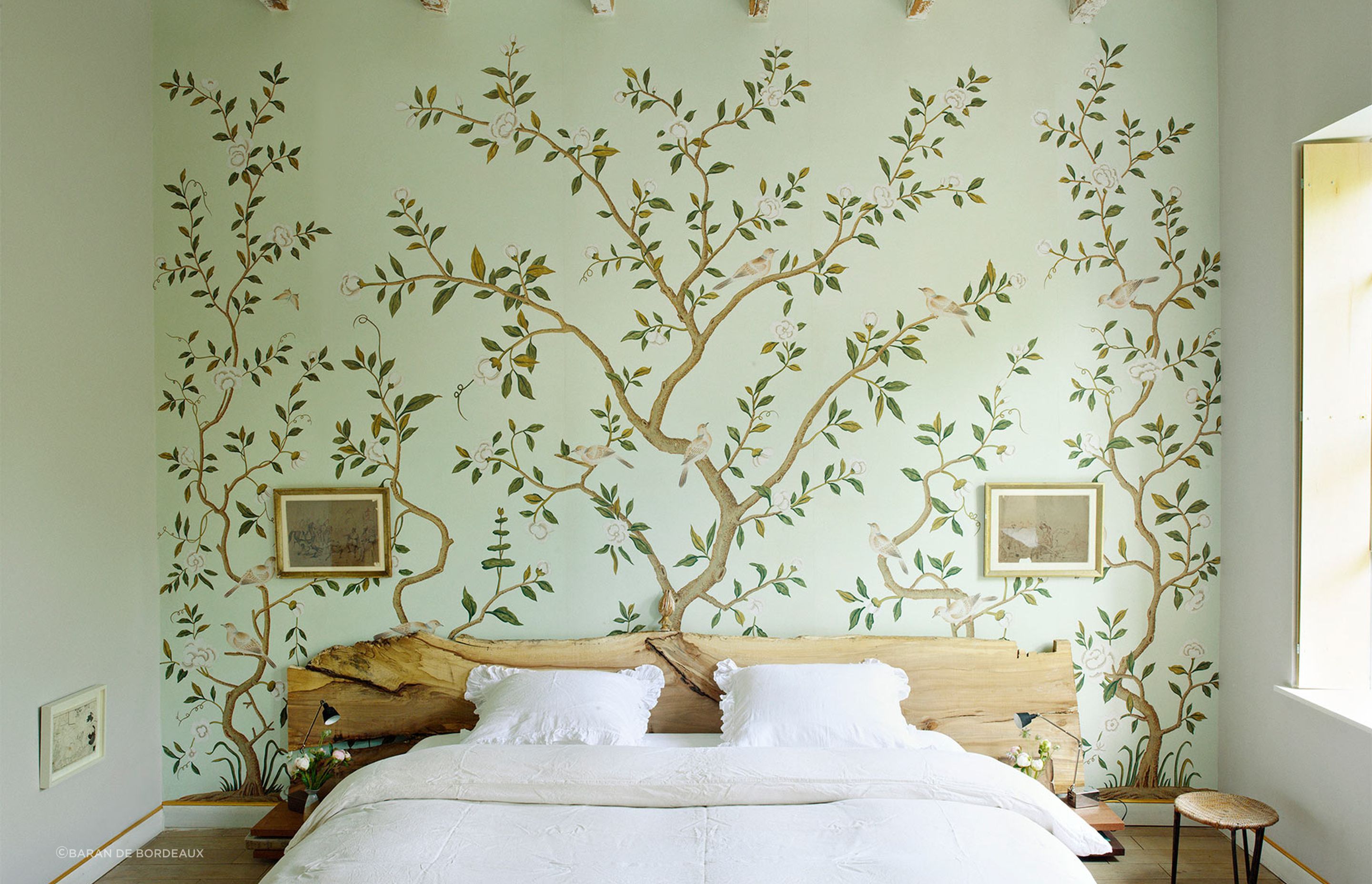 Inspired by the Prima Ballerinas' dressing room in Sweden’s Drottningholme Palace, the De Gournay Gustavian Garden Wallpaper is a beautiful choice.