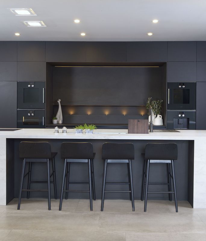 Yin and yang: a guide to light versus dark kitchen design
