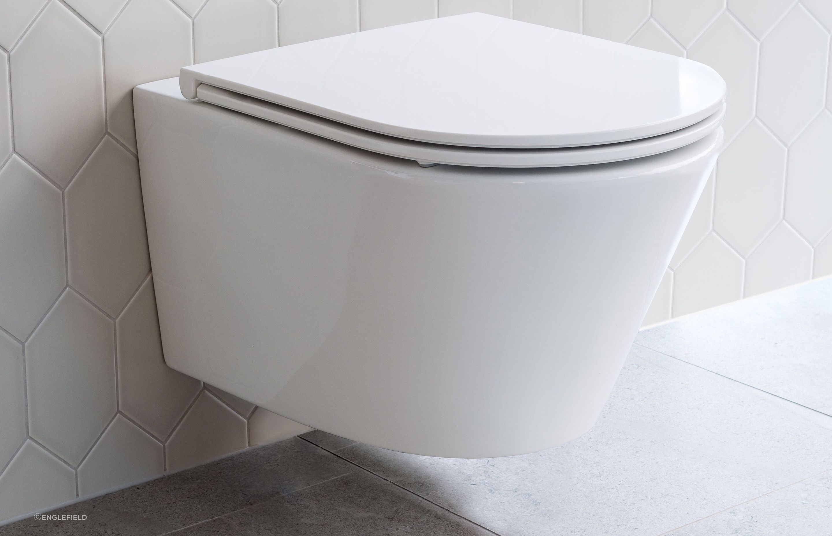 The top-of-the-line Evora Wall Hung Toilet delivers exceptional flush performance with its 4.5/3 L in wall cistern.