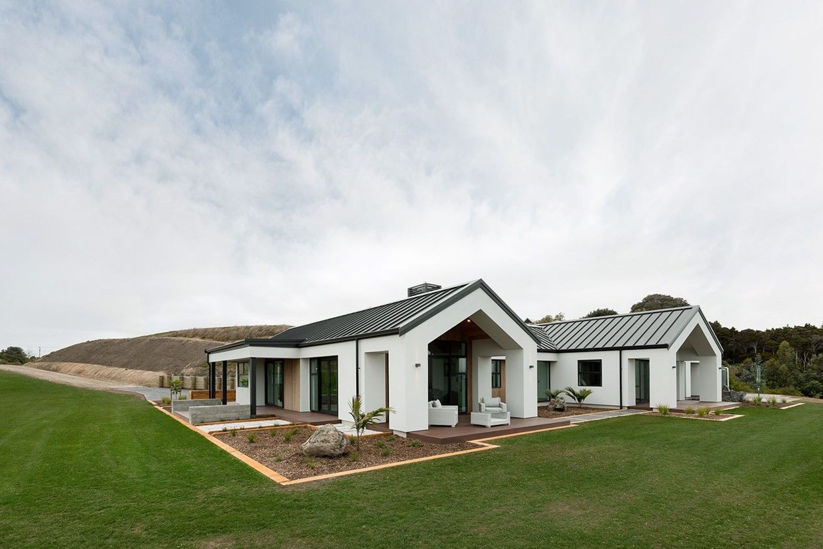 Robust and reliable Ezpanel 50mm AAC Concrete Panel Cladding from Specialized Construction Products.
