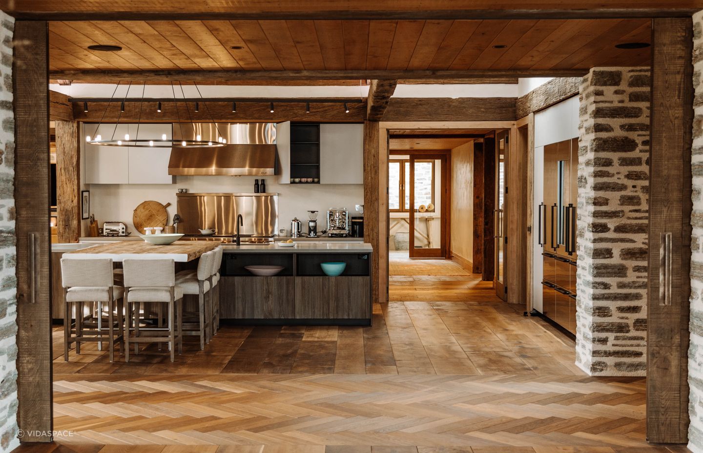 VidaSpace developed the EcoSystem to simplify the specification process. Through the EcoSystem, you can specify everything from flooring and cabinetry to ceilings and door handles in the same, or a complementary, colour and grain.