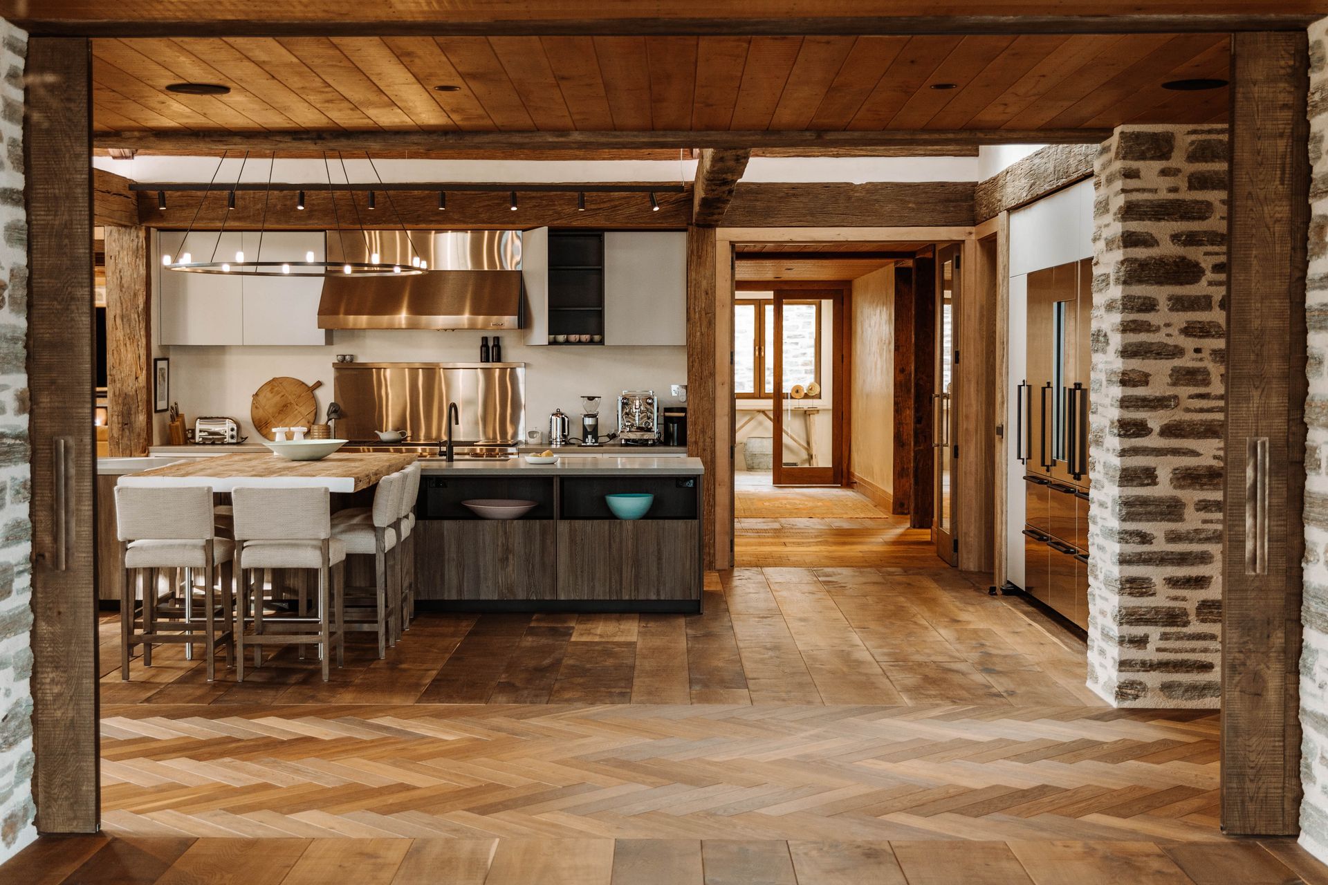 VidaSpace developed the EcoSystem to simplify the specification process. Through the EcoSystem, you can specify everything from flooring and cabinetry to ceilings and door handles in the same, or a complementary, colour and grain.