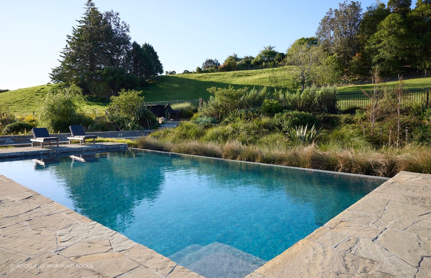 Building a pool: what you need to know for the summer