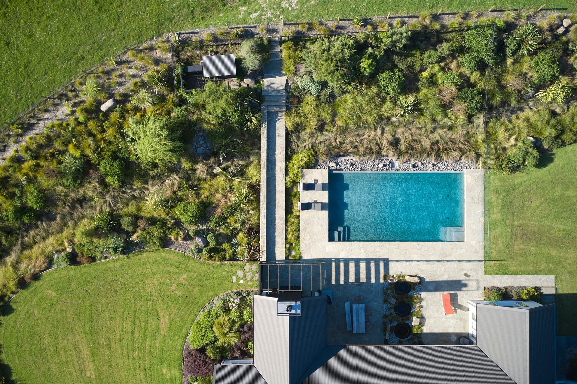 Building a pool: what you need to know for the summer