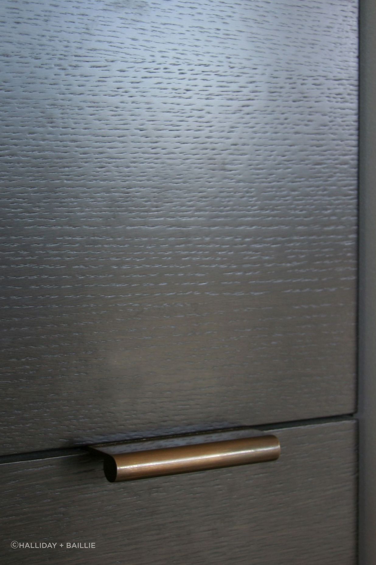 Available in raw unfinished aluminium, the pulls can be powder coated or custom finished by the client after cutting to length.