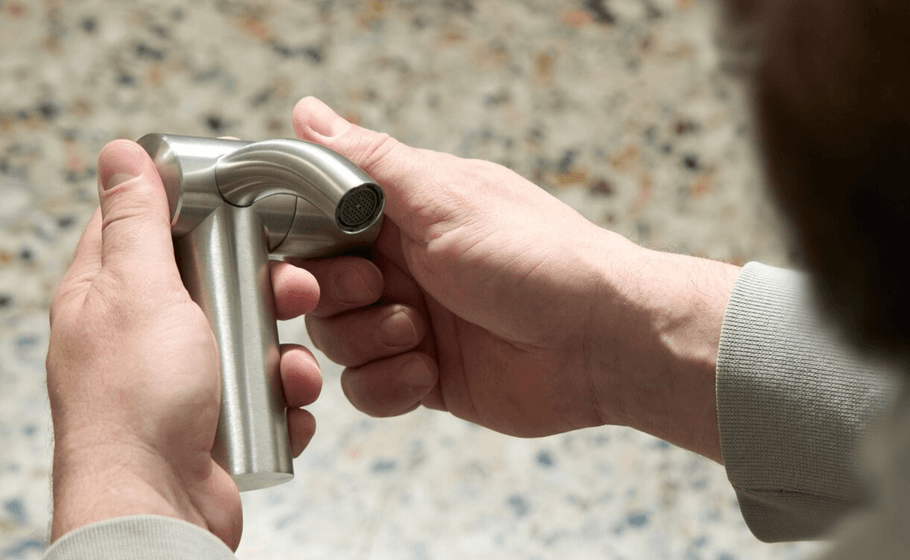 Time to be bold: A single curve shapes the Hum tapware collection