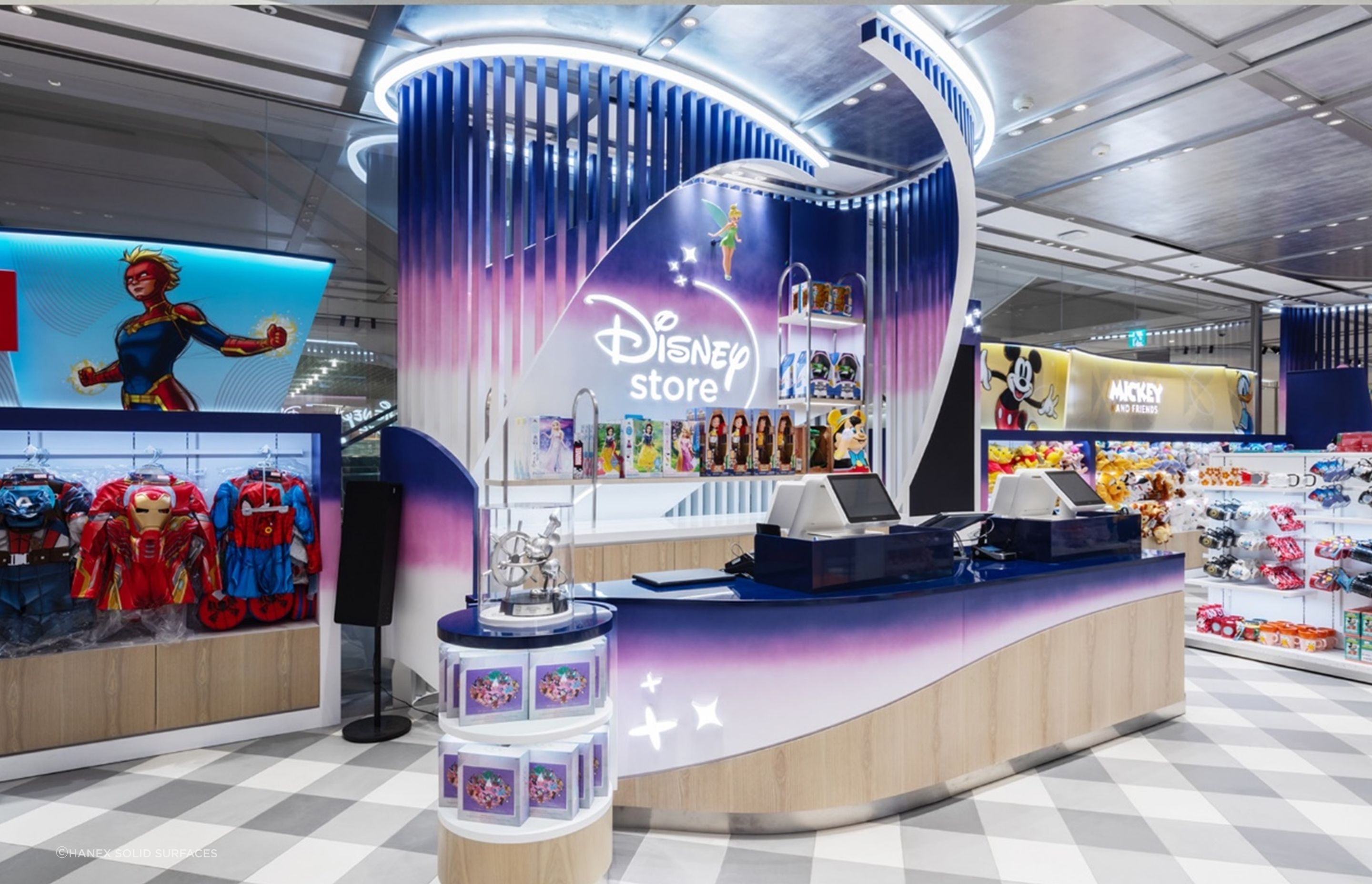 Hanex-disney-store-v2.jpg