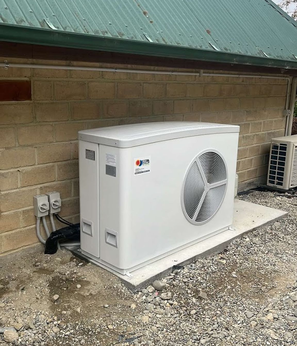An Air Source Hydronic Heat Pump was installed by Dunedin company Warm and Cool.