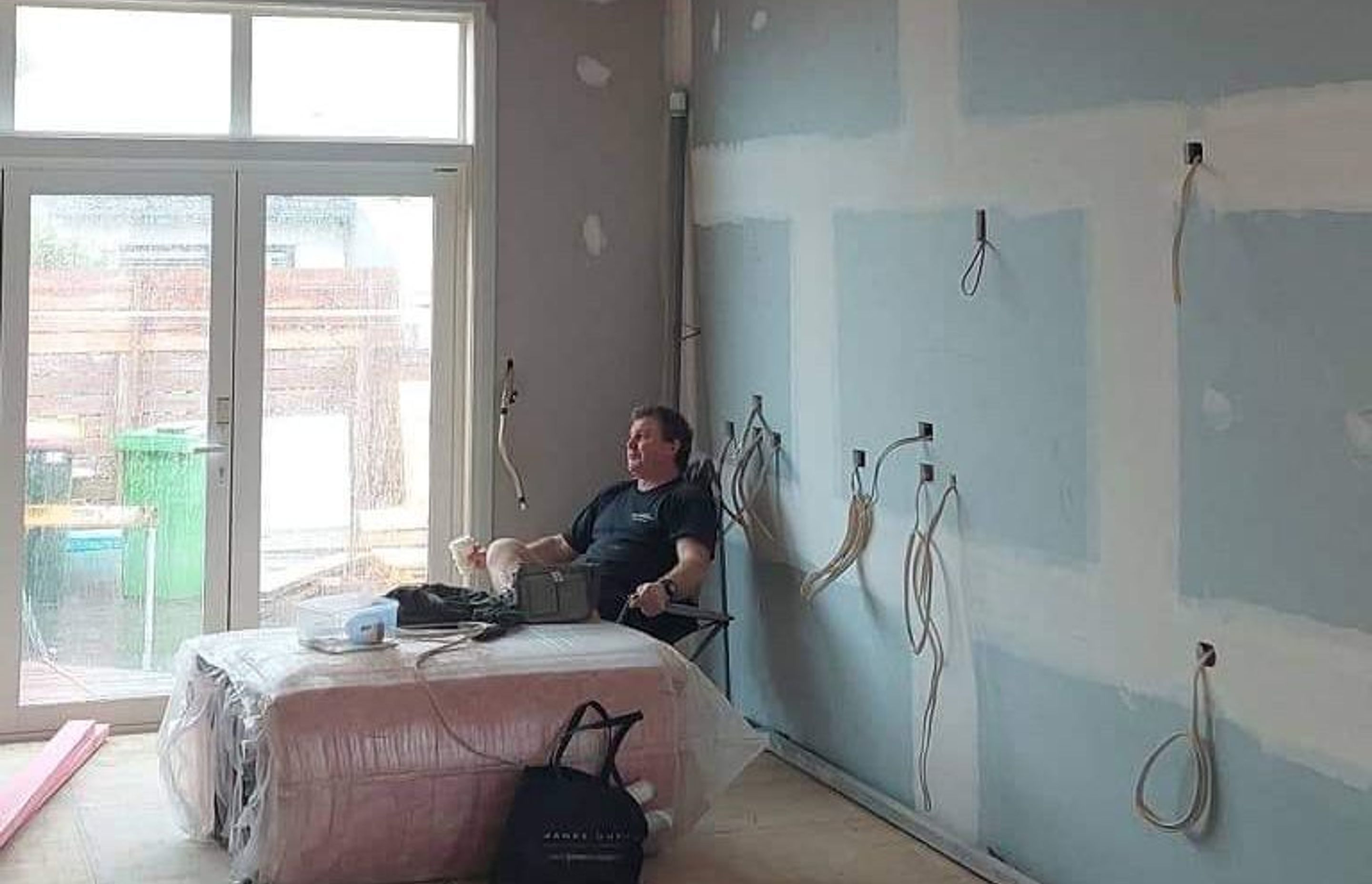The GIB puzzle and a trusted tradie. Photo credit: Hello Home Interiors.