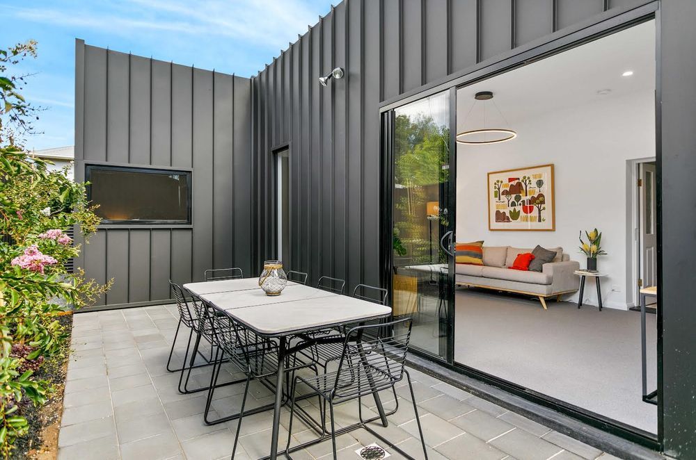 The information on Met-TECH by Metroll is regularly updated so builders can stay up to date on new regulations and perform to the best of their abilities