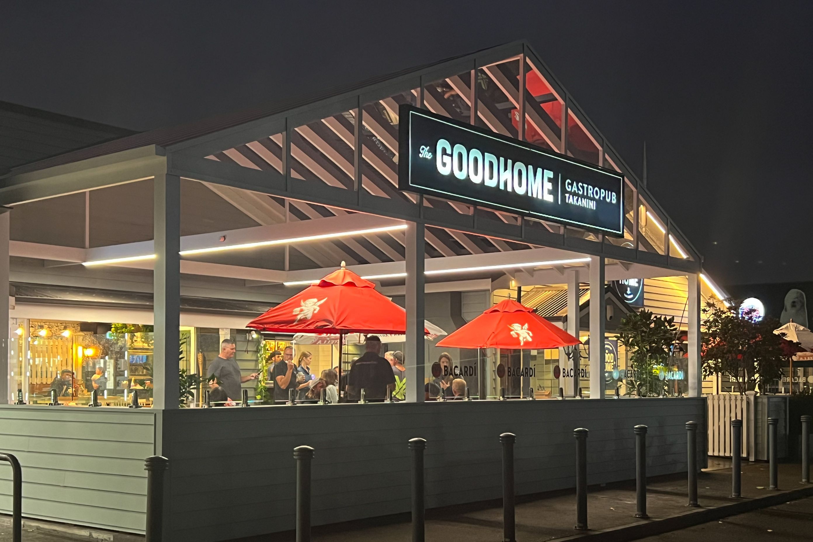 Commercial premises can double their footprint by having a pergola installed. This one for Goodhome gastropub by Sanctuary Pergolas creates architectural continuity with its pitched roofline.