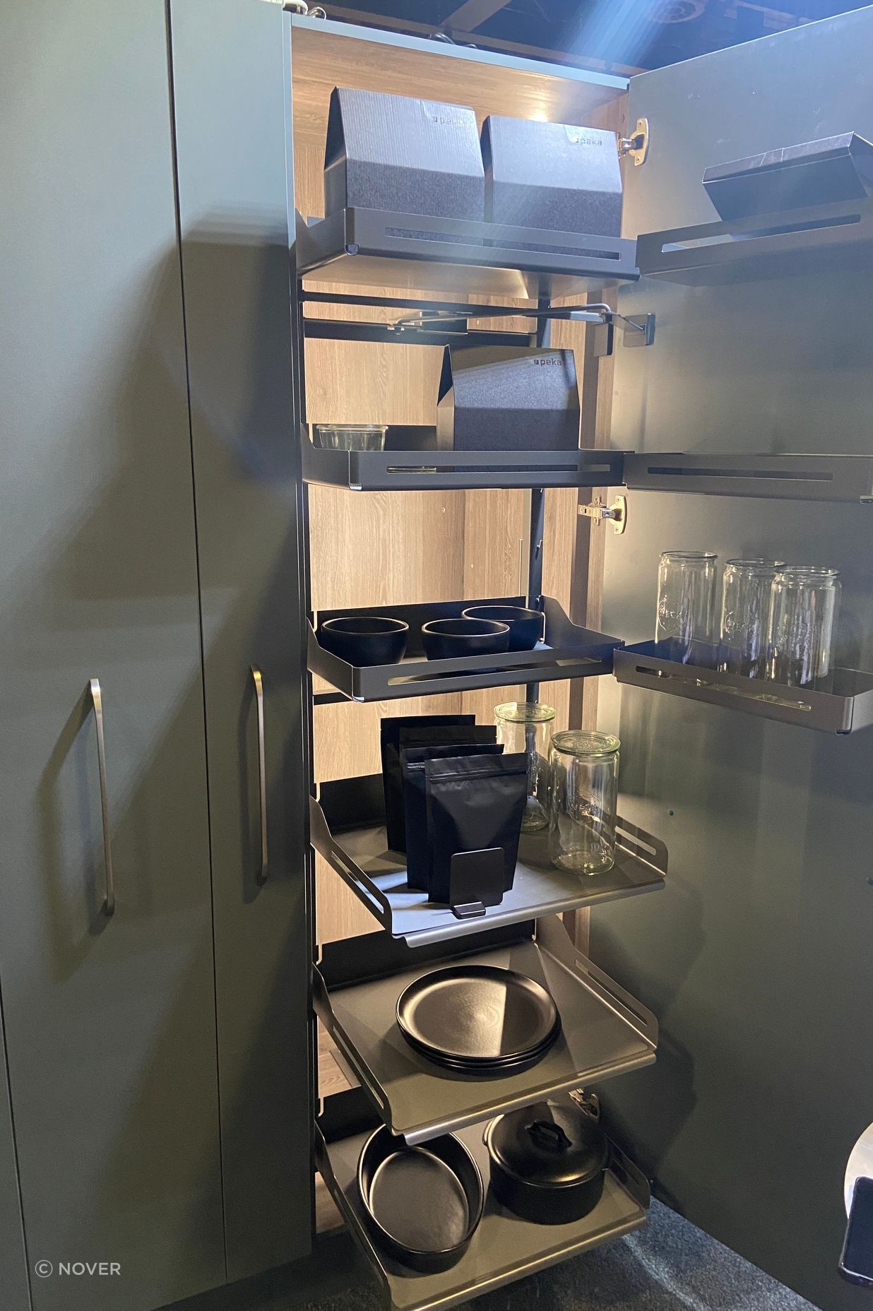 Clever storage solutions with pull-out shelving