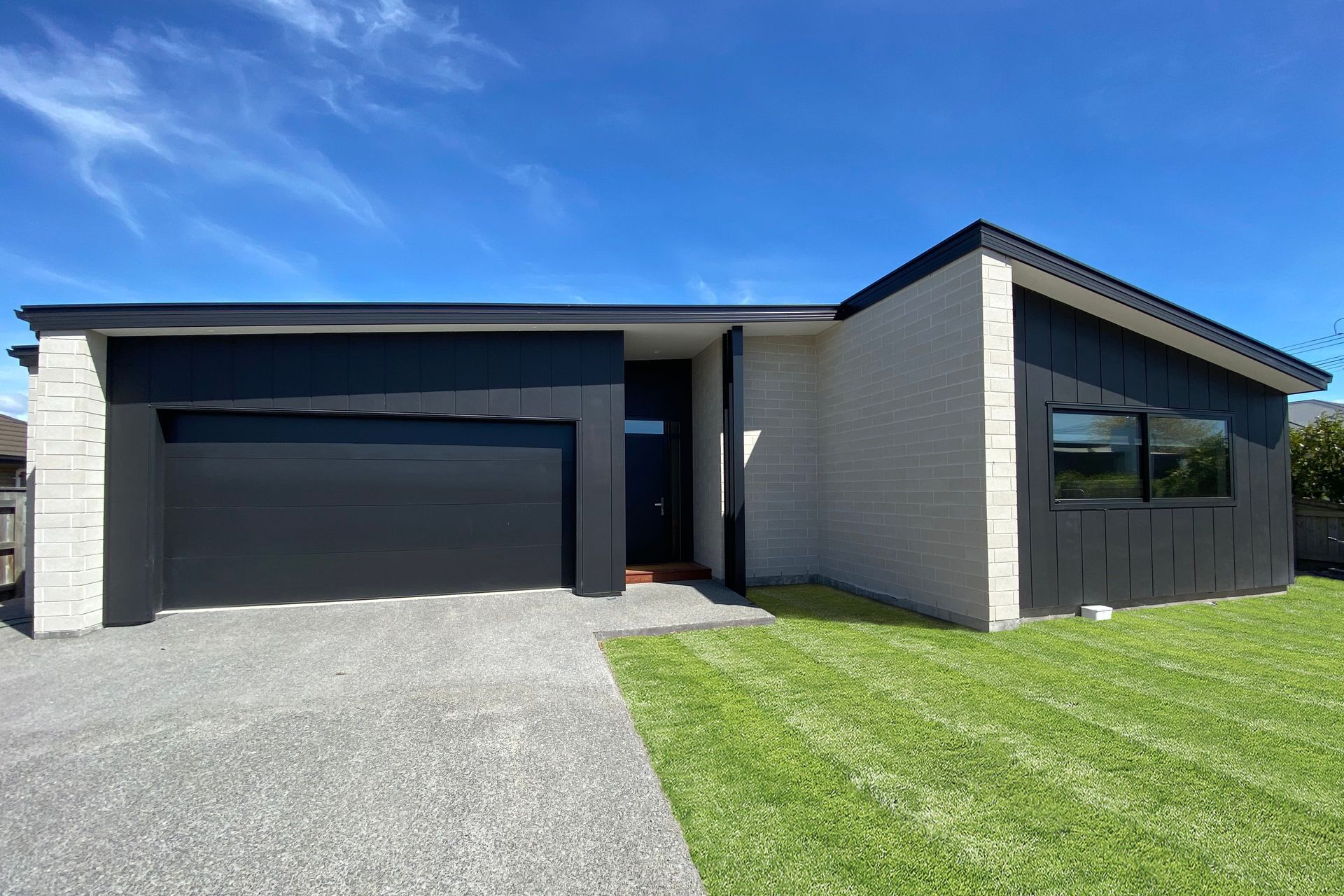 ViBlock's large format bricks are available in eight different colours.