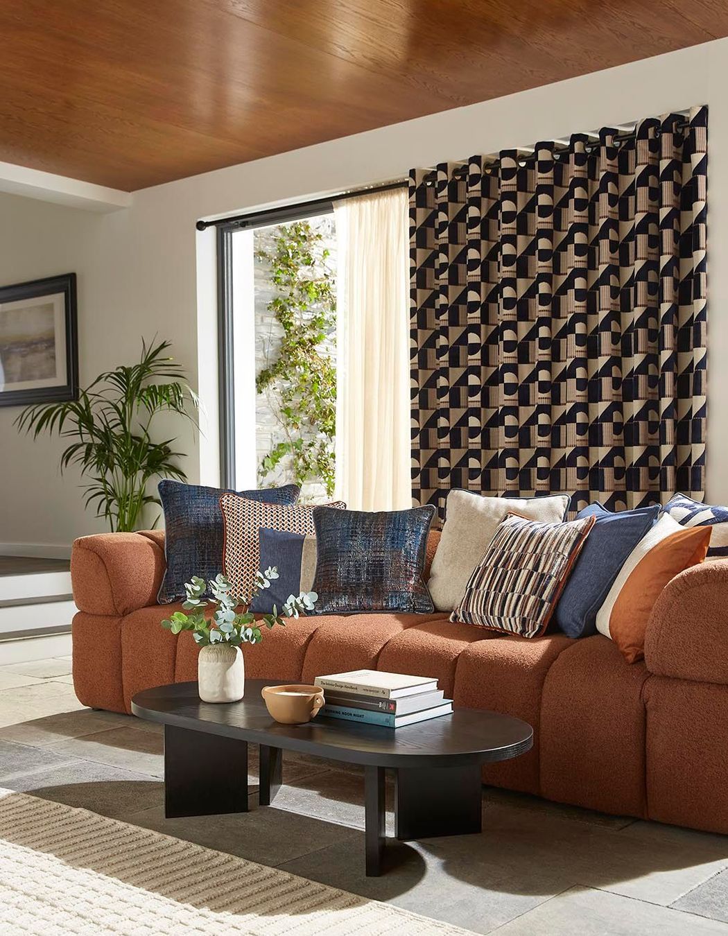 Rod. Fabric: ILIV, Infinity Velvet collection