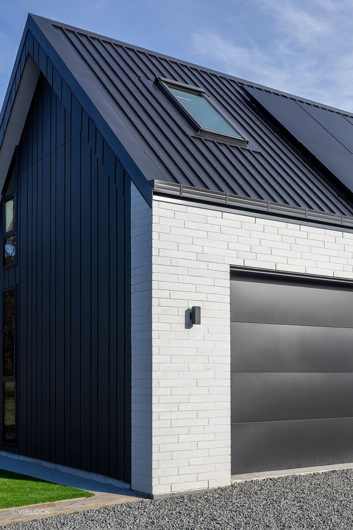 The Kawarau brick is available in 450x70x70mm format.