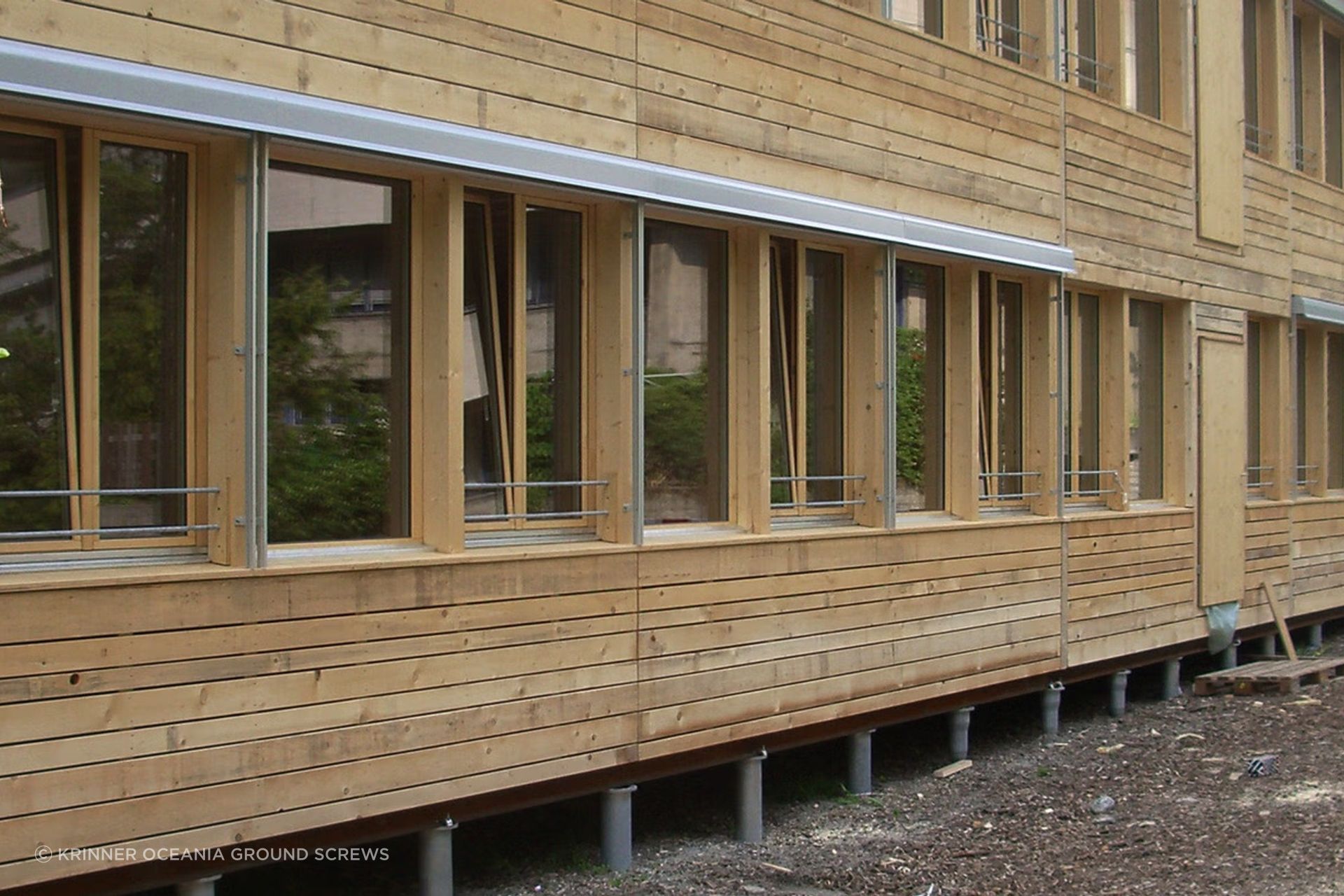 The absence of concrete, significantly reduces the enrivonmental impact of ground screws.
