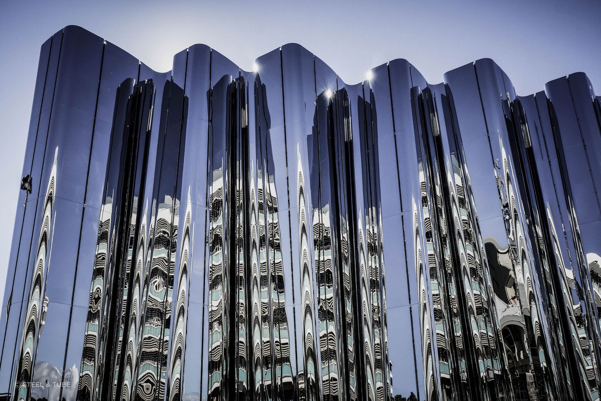 The Len Lye Centre in New Plymouth is encased in a rippling stainless steel façade.