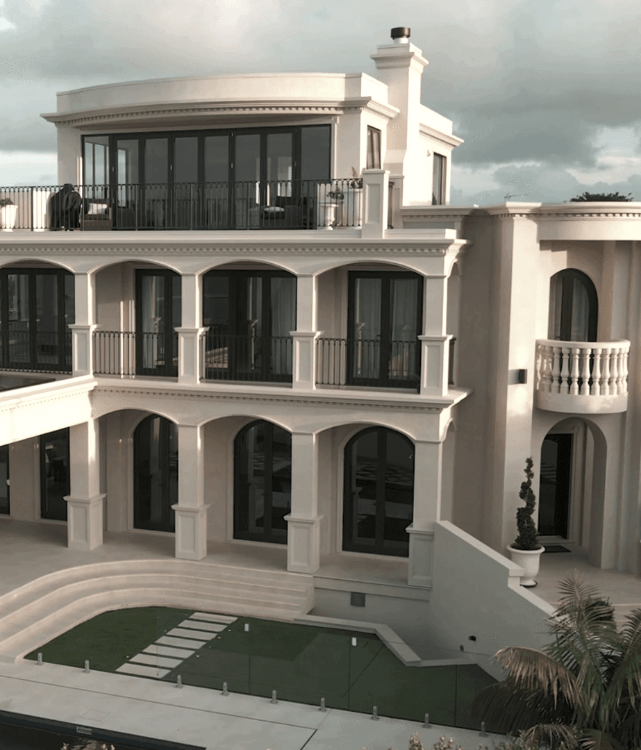 Decorative mouldings that take facades to the next level
