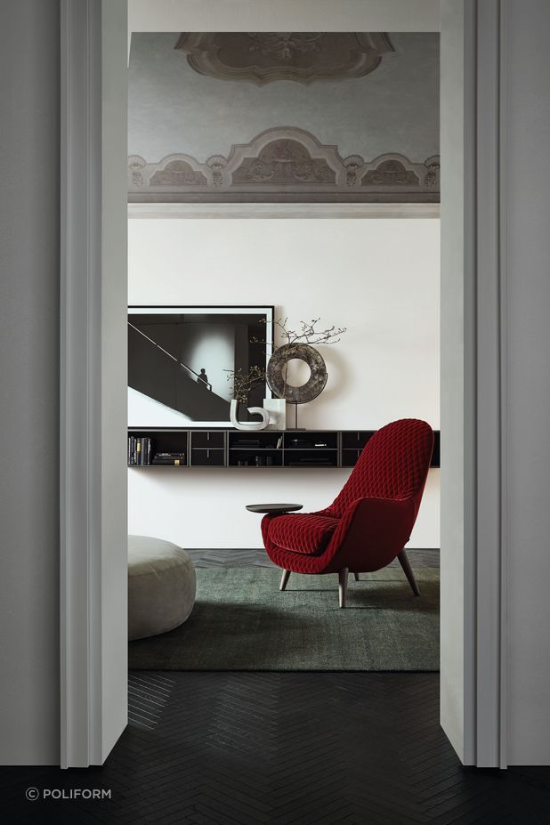 The Mad King - a true statement piece combining comfort and functionality