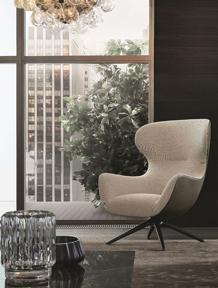 The Mad Joker - a compact chair that fits multiple spaces