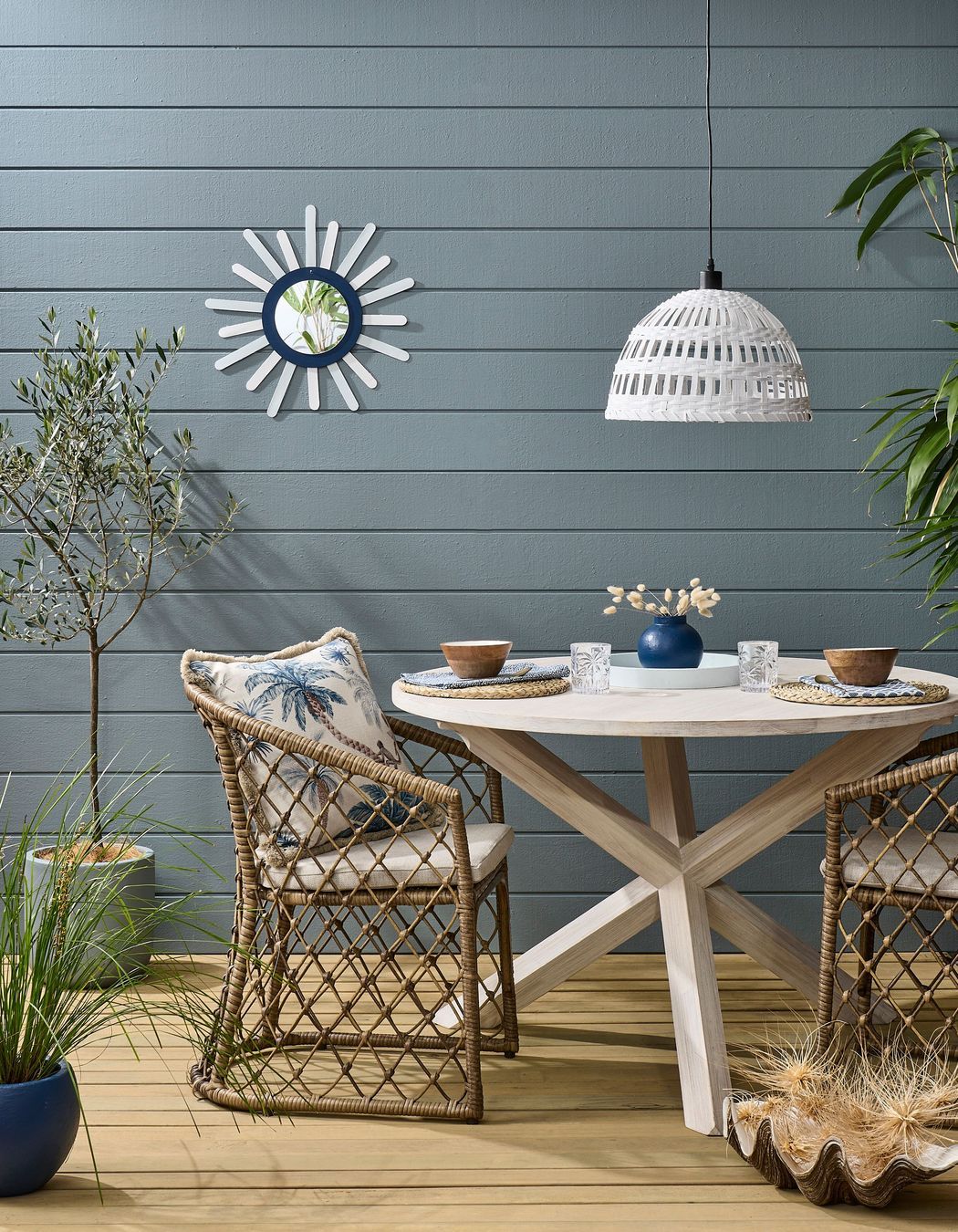 Coastal outdoor colour scheme by Melle Van Sambeek