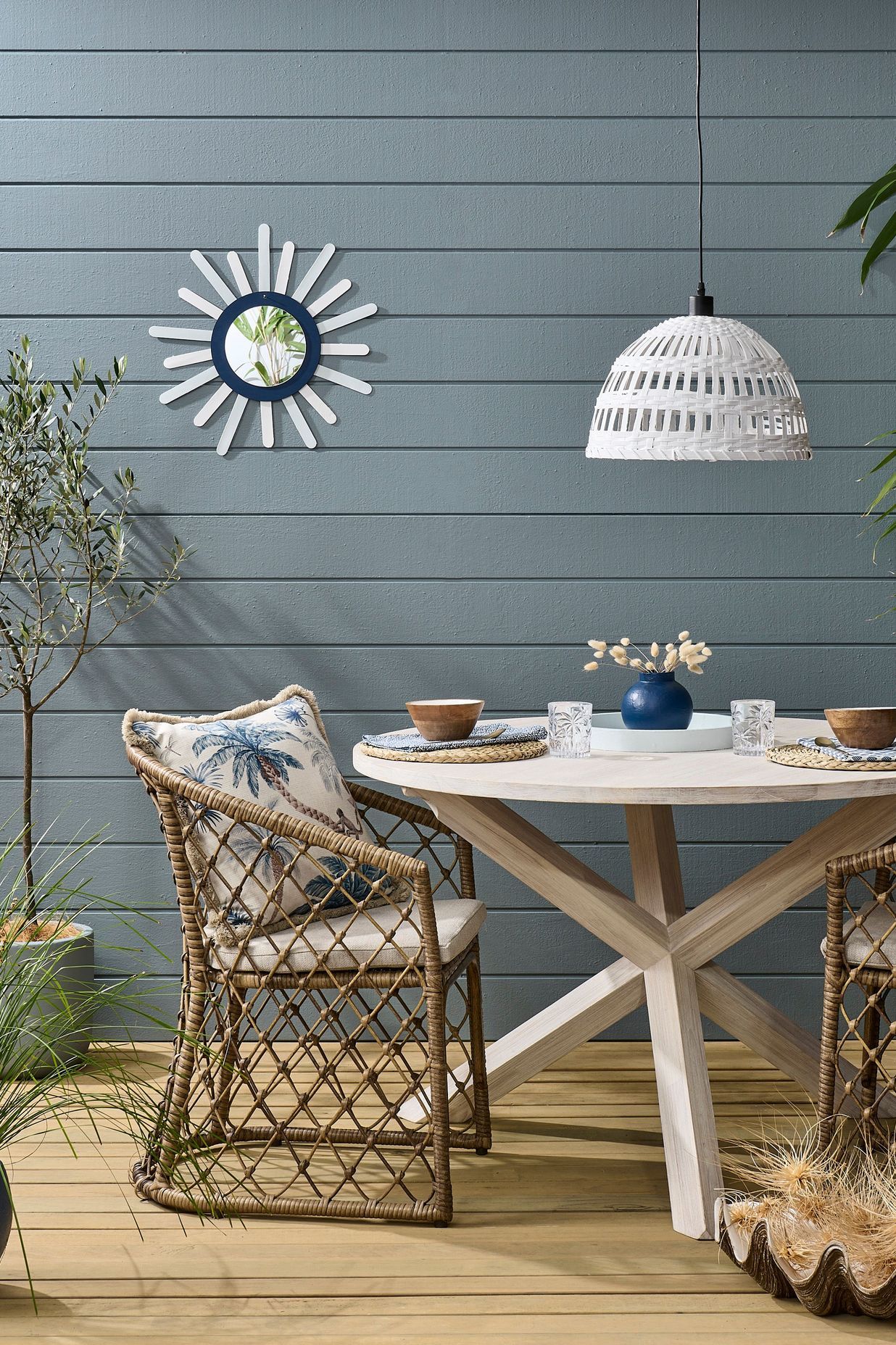 Coastal outdoor colour scheme by Melle Van Sambeek