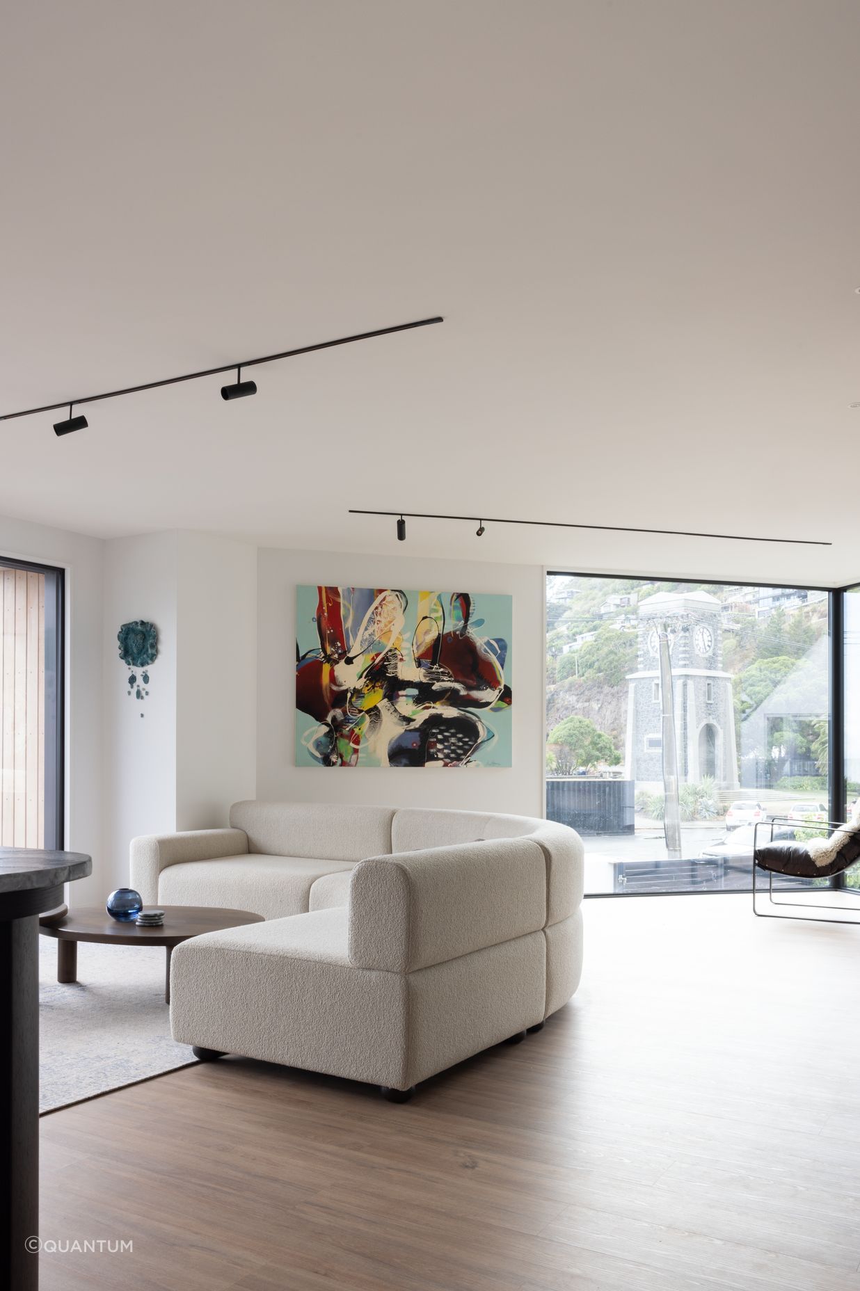 After browsing through a few options, Michelle landed on WISE Wood in Contempo Copper, chosen for its rich colour that would complement the home’s other finishes well.