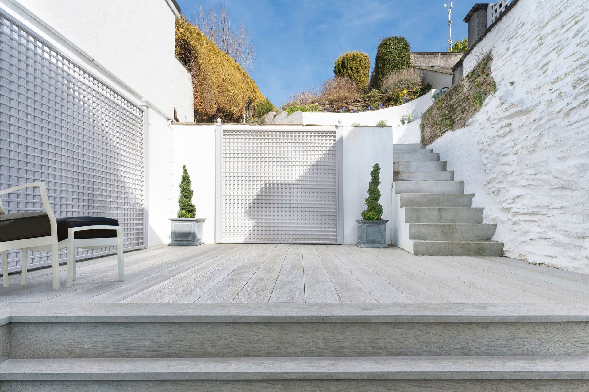 This Millboard Smoked Oak from Forté shows how modern styling can be realised through composite decking