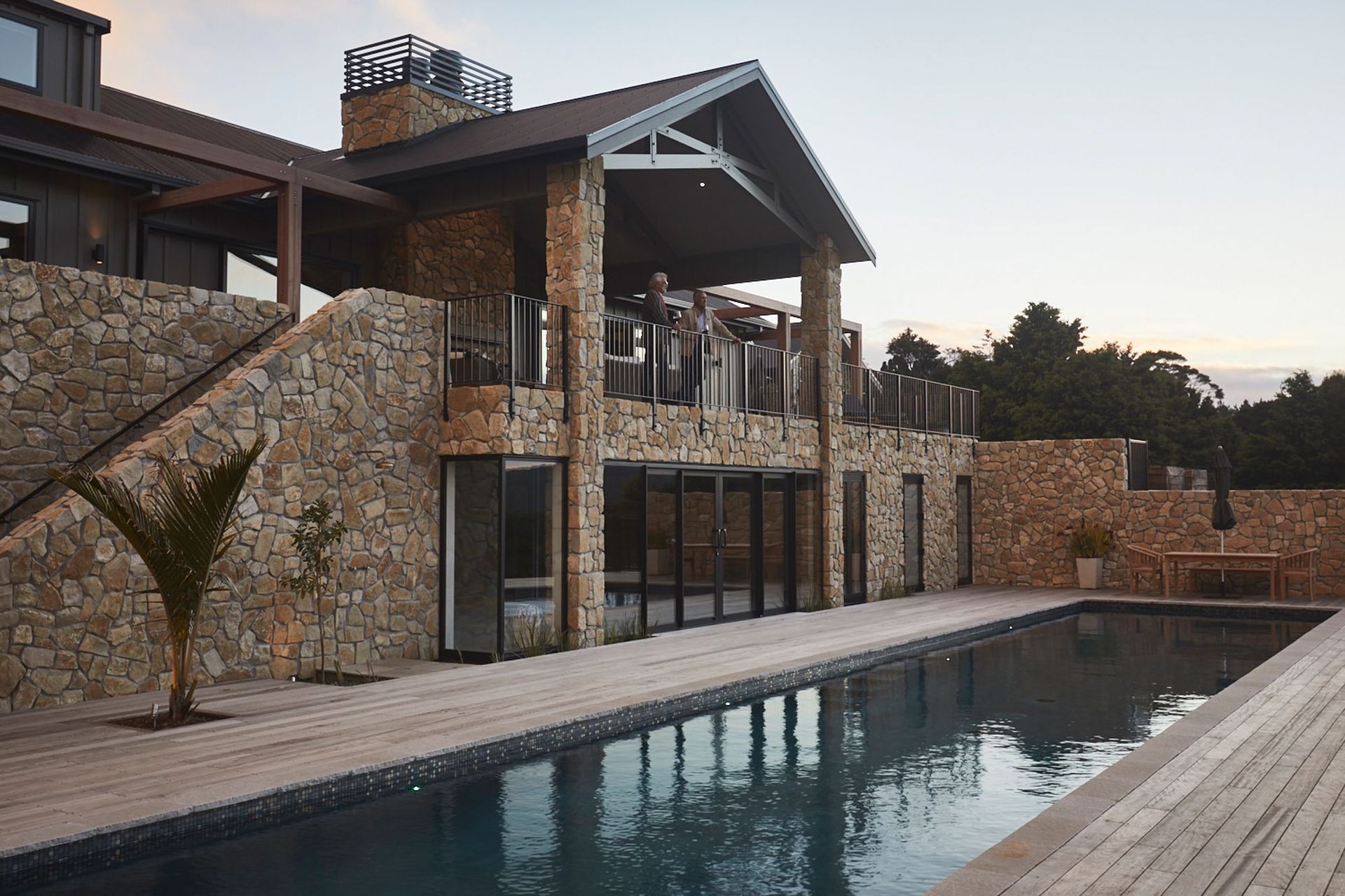 Te Kuiti Limestone Cladding is another of Island Stone's products – warm in tone, it is a popular choice for both interior and exterior projects.