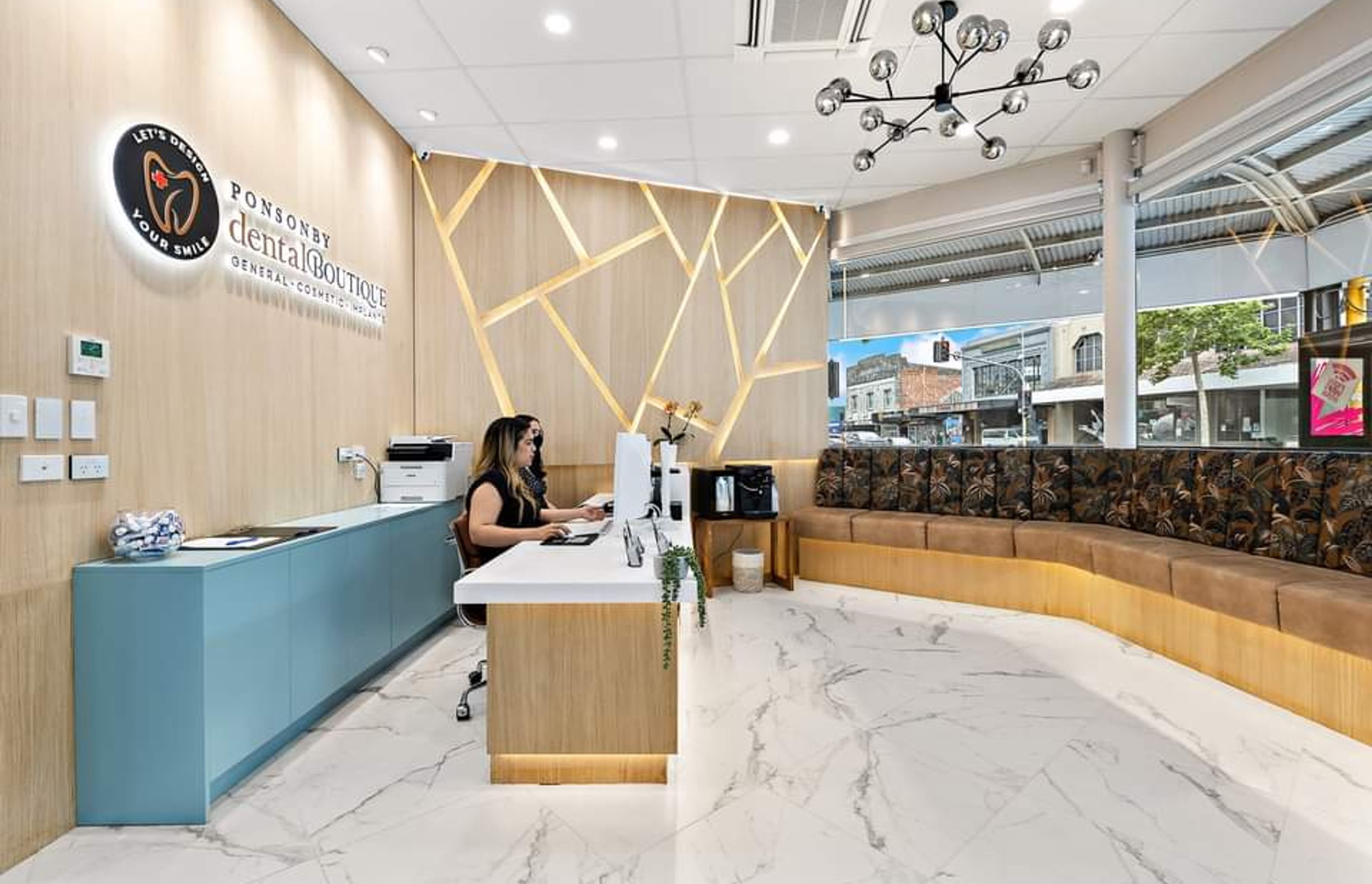 Silk Design & Build utilised a calming colour scheme to create a comfortable environment at this dental clinic.