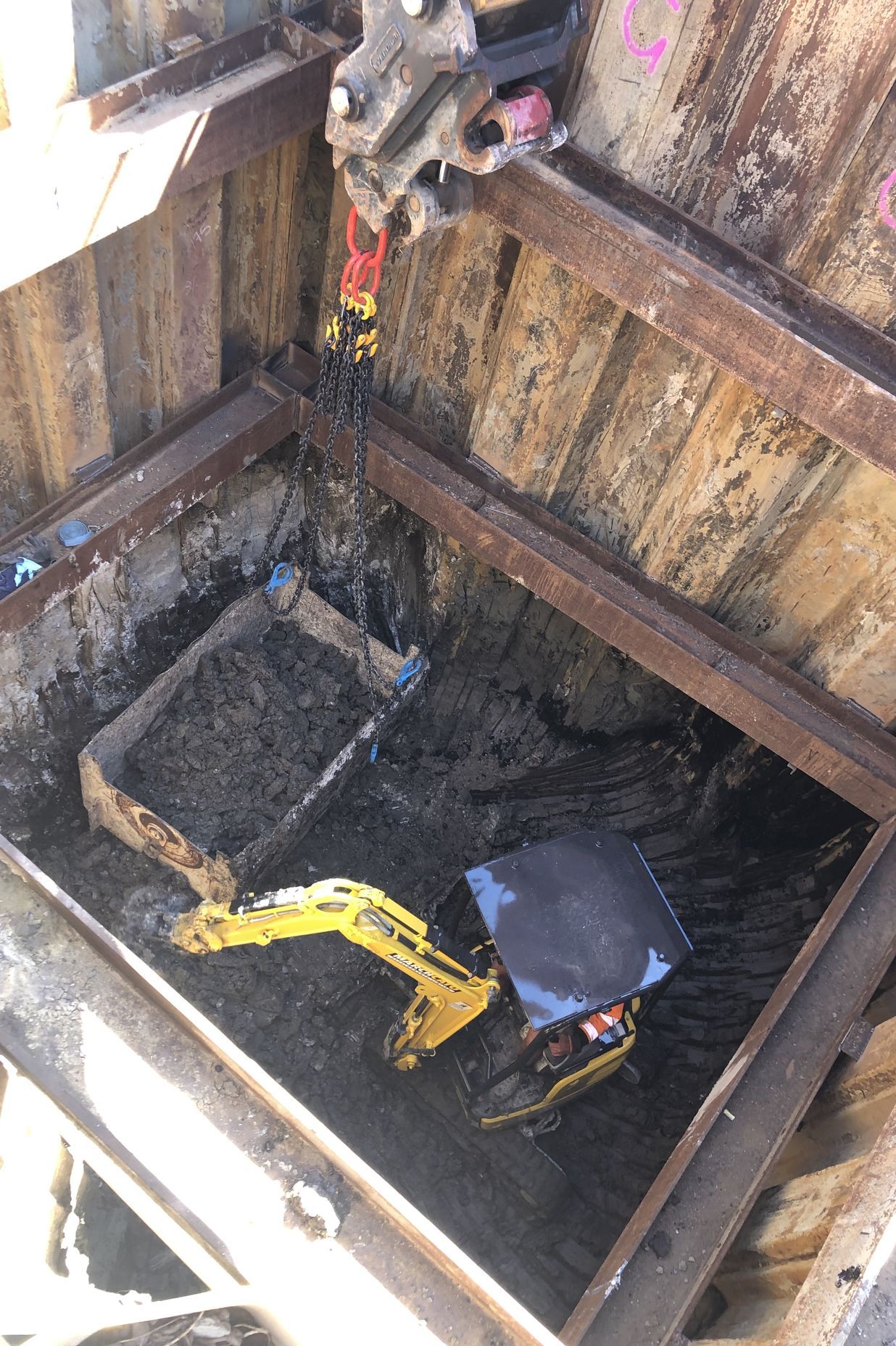 Installation of the gravity sewer main servicing the Scott Point precint development.