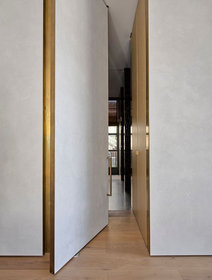 Joseph Giles' signature finish Mid Antique Brass Waxed.