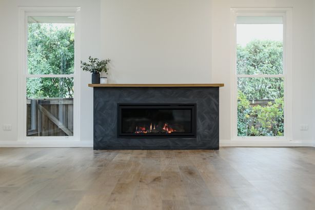 Inside the SLR-X, a reflective glass liner radiates the fire and intensifies the flame.