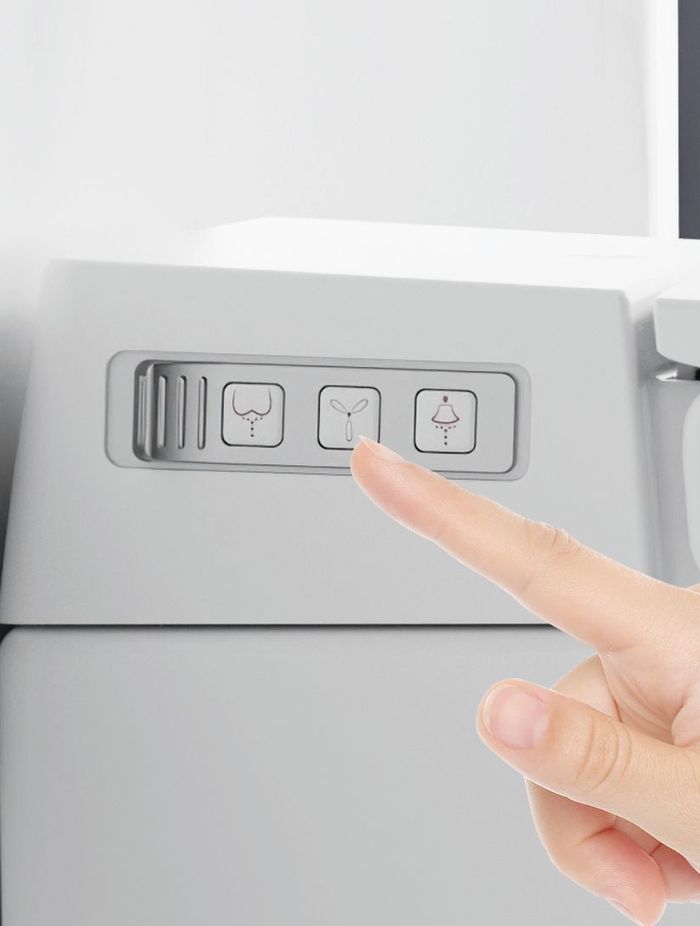 Convenient side panel function.