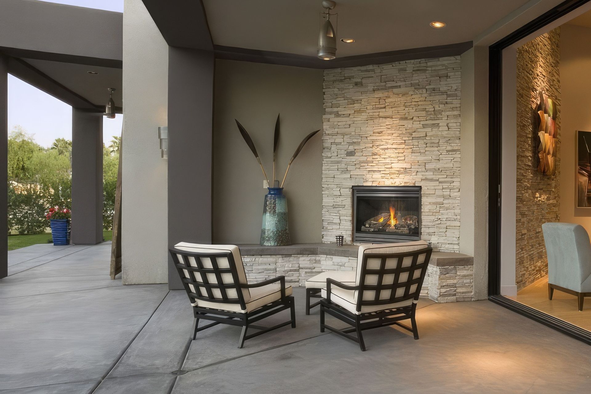 ScaledModern-outdoor-gas-fireplace-standard-scale-200x.jpeg